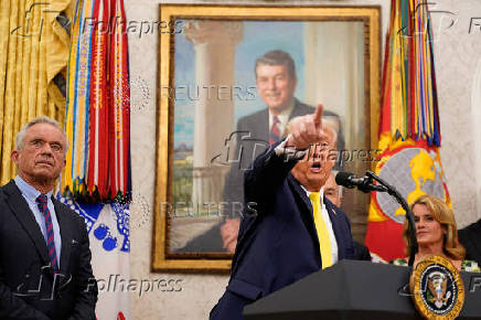 Swearing-in ceremony for Administrator of the Centers for Medicare and Medicaid Services Mehmet Oz in the Oval Office in Washington