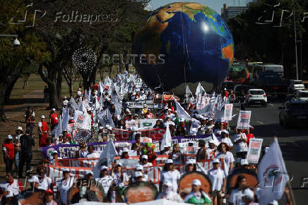Demonstration for World Environment Day and against bills that propose changes to the environmental licensing system, in Brasilia