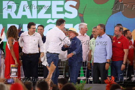 Lula participa de evento em Minas Novas