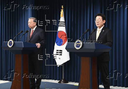 General Secretary of the Communist Party of Vietnam To Lam visits South Korea