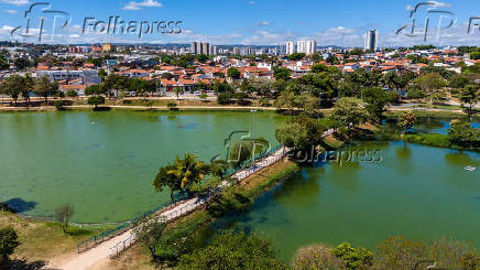 Algas em Lago de Sorocaba