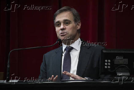 Novo conselheiro do TCE-SP toma posse na presença do governador e do prefeito