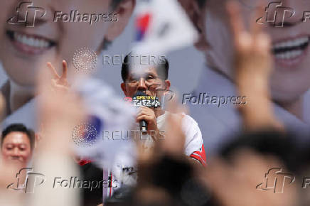 Presidential candidates attend their election campaign rallies