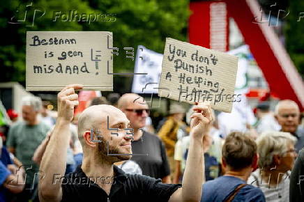 People protest in Rotterdam against stricter asylum laws