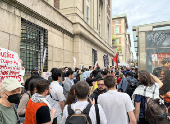 Protestas en Nueva York contra Trump por fondos educativos