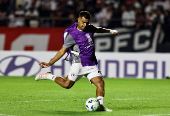Copa Libertadores - Group Stage - Sao Paulo v Libertad