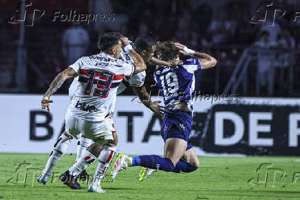 Match between são paulo and talleres for the 2025 libertadores cup.