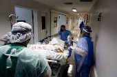 Paciente é levado para UTI em Hospital de Araraquara