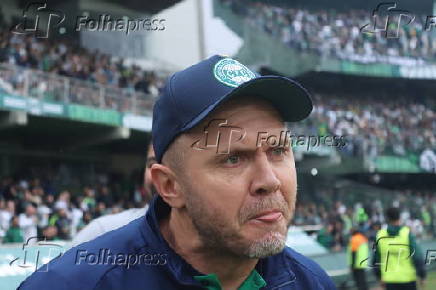 Campeonato brasileiro série b partida entre o coritiba contra o vila nova