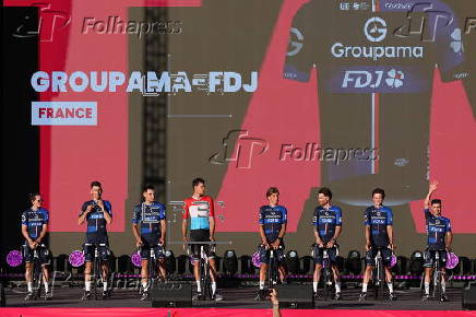 Giro d'Italia cycling tour - Teams Presentation