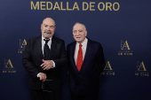 Enrique Cerezo recibe Medalla de Oro 2025