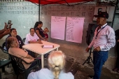 Las bases del chavismo celebran asambleas para postular candidatos a comicios municipales