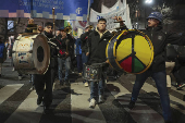 Docentes y estudiantes marchan en Buenos Aires por educación pública