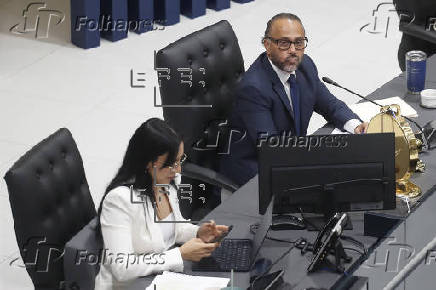 El oficialismo en El Salvador propone reforma para reelección presidencial indefinida