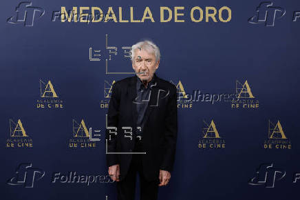 Enrique Cerezo recibe Medalla de Oro 2025