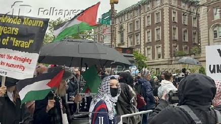 Graduaciones en Columbia en medio de protestas propalestinas, quema de diplomas y abucheos