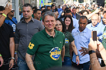 Governador Tarcísio de Freitas participa da Marcha para Jesus