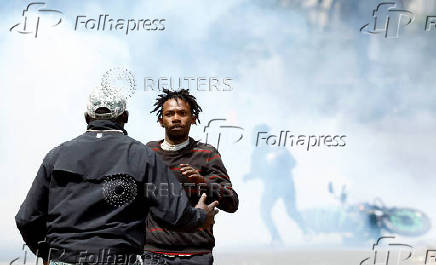 As Kenya marks anniversary of deadly protest, counter-protesters raise fears of new violence in Nairobi