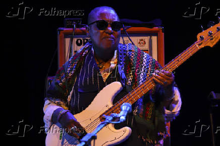 Show de meshell ndegeocello no c6 fest em são paulo