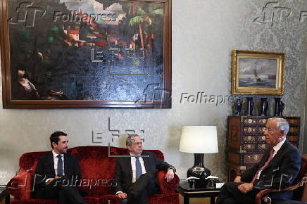 Portuguese President receives political parties in Lisbon