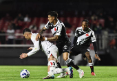 Brasileiro Championship - Sao Paulo v Vasco da Gama