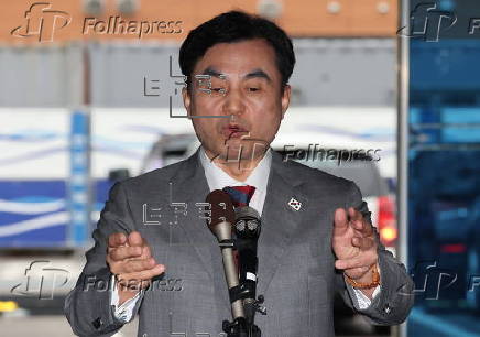 Ahn Gyu-back prepares for defense minister confirmation hearing