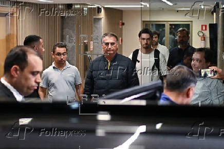 Jair Bolsonaro enfrenta nuevas restricciones por investigación en Brasil