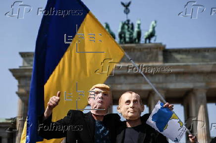 Pro-Ukraine protest in Berlin ahead of Trump’s talks with Putin in Alaska