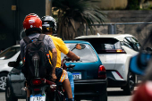 Serviço de mototáxi próximo à saída da estação Perus, na zona norte de São Paulo