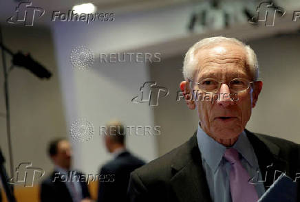FILE PHOTO: Vice Chair of the U.S. Federal Reserve System Stanley Fischer arrives to hear Governor of the Bank of England Mark Carney delivering the Michel Camdessus Central Banking Lecture at the International Monetary Fund in Washington