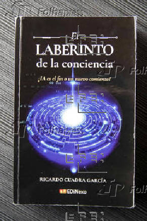 El nicaragüense Ricardo Cuadra publica su primera novela: 'El laberinto de la conciencia'