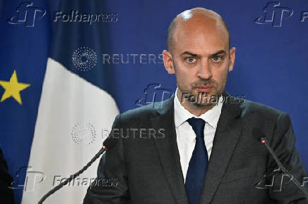 Meeting to suggest a negotiated solution to end the conflict between Iran and Israel, in Paris