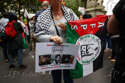 Protesters gather in Paris to demand the release of Georges Ibrahim Abdallah