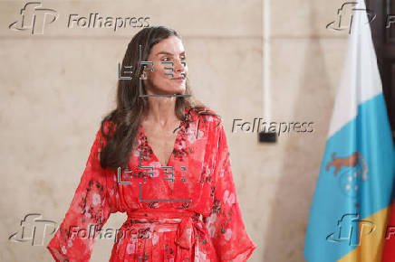 La reina Letizia asiste en Tenerife a la reunión anual de directores del Instituto Cervantes