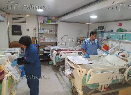 Dias movimentados no hospital de campanha de Saraya, na cidade de Gaza.