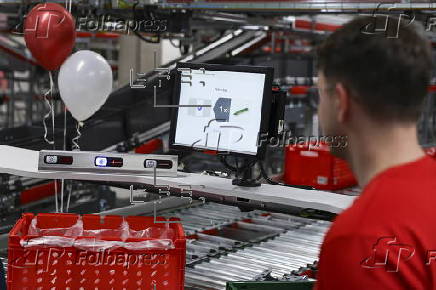 Picnic supermarket opens first automated grocery fulfilment centre in Oberhausen