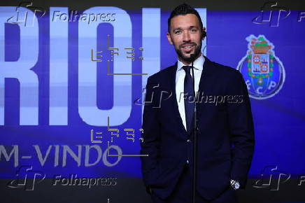 Francesco Farioli presented as the new coach of FC Porto