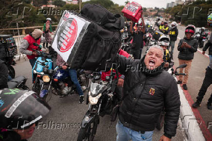Entregadores de apps protestam contra condições de trabalho
