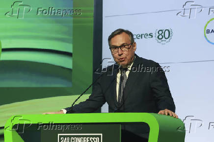 Homenagem a alexandre parola, com o ney bittencourt de araújo na 24º congresso brasileiro do agronegócio
