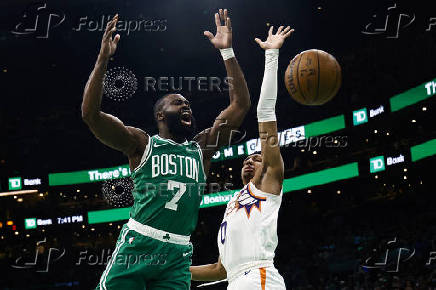 NBA: Phoenix Suns at Boston Celtics