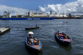 Transporte por catraias em Santos