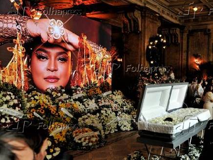 Familiares, amigos e fãs, se despedem da cantora Preta Gil