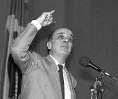 Ministro José Serra discursa no
