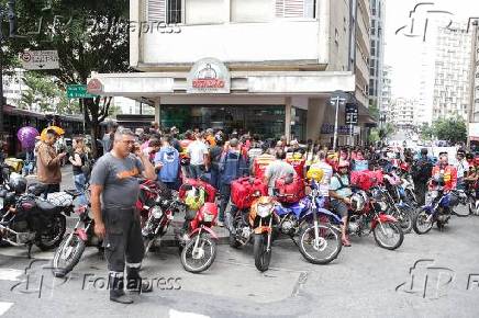 Lanchonete em SP vende lanche de pernil a R$ 1,99 na Black Friday