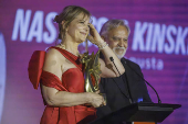 Nastassja Kinski recoge el Premio Saraqusta en el V Saraqusta Film Festival