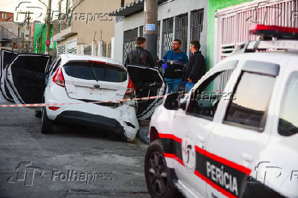 Viaturas policiais em operação no Rochdale em Osasco