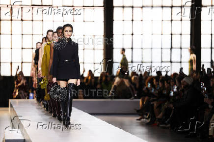 Folhapress - Fotos - Gucci presents Fall/Winter 2024 collection in Milan