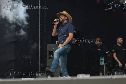 Show durante o Curitiba Country Festival 2025