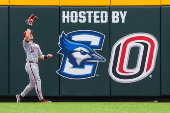 NCAA Baseball: College World Series-Arkansas v Murray State