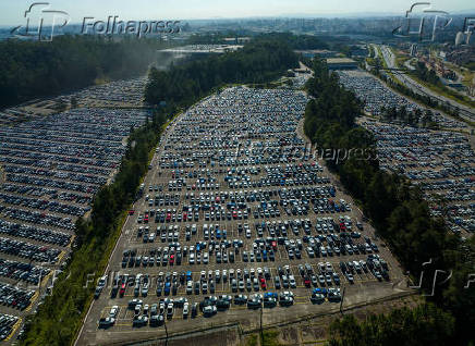 Pátio da Volkswagen em São Bernardo com Milhares de Veículos